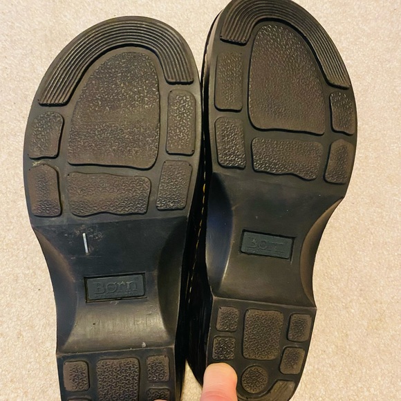BORN Clogs - Picture 4 of 4